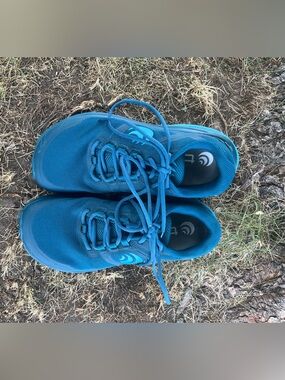 Topo Women's Teal Lace-Up Athletic Sneakers Size 6